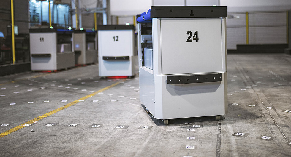 GENI-ANT™ AUTONOMOUS MOBILE ROBOT SORTER by Fives